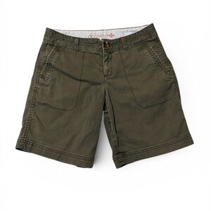 Dockers Women's Cargo Shorts in Dark Olive